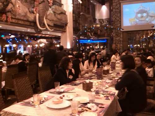 广东问鼎国际PG官方网站集团举办国际妇女节自助餐会