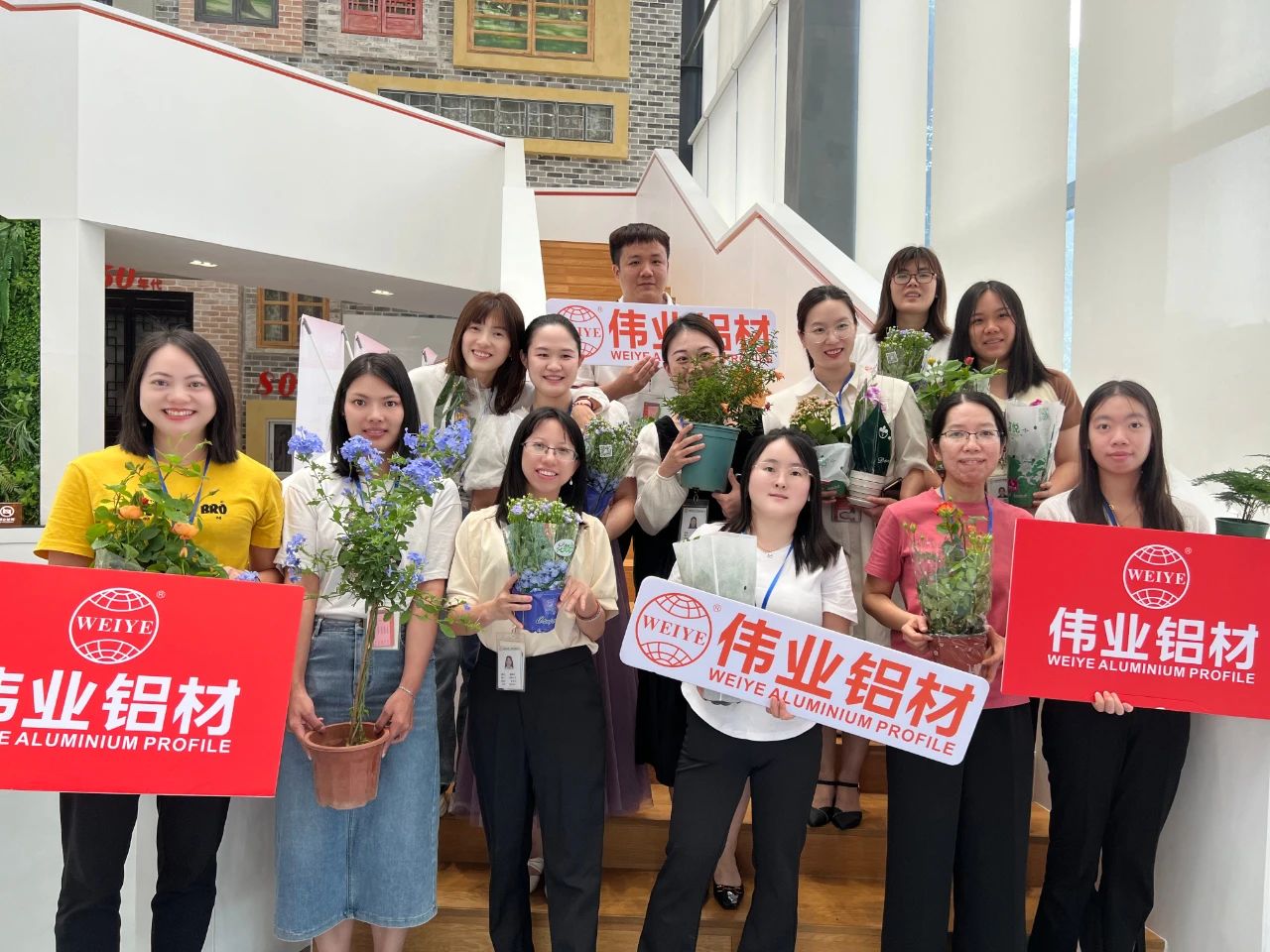 以爱浇灌，礼赠母亲 | 问鼎国际PG官方网站铝材感恩母亲节职工活动圆满举办