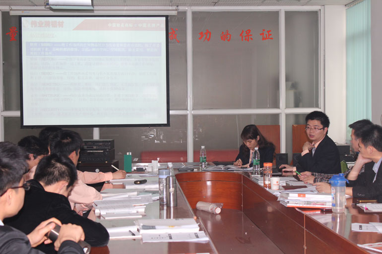 问鼎国际PG官方网站铝材开展新人培训